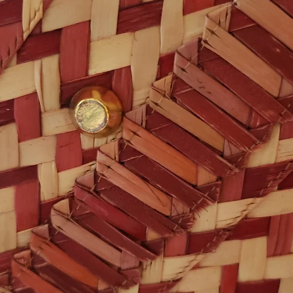 VINTAGE RED STRAW PURSE - Picture 14 of 16